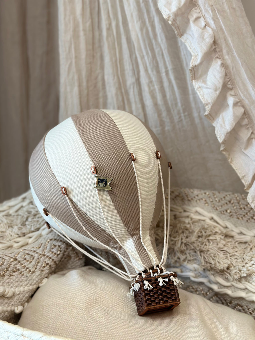 Hot Air Balloon Decorations for Baby Shower, Birthday, Gender Reveal & Baby Nursery Decor | Gold/White