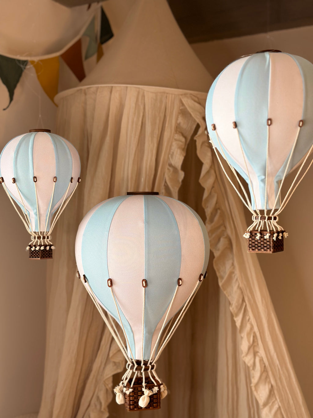 Hot Air Balloon Decorations for Baby Shower, Birthday, Gender Reveal & Baby Nursery Decor | White/Light Blue