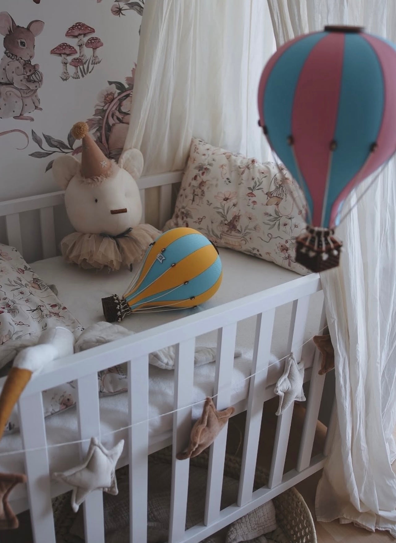 Hot Air Balloon Decorations for Baby Shower, Birthday, Gender Reveal & Baby Nursery Decor | Turquoise/Light Pink