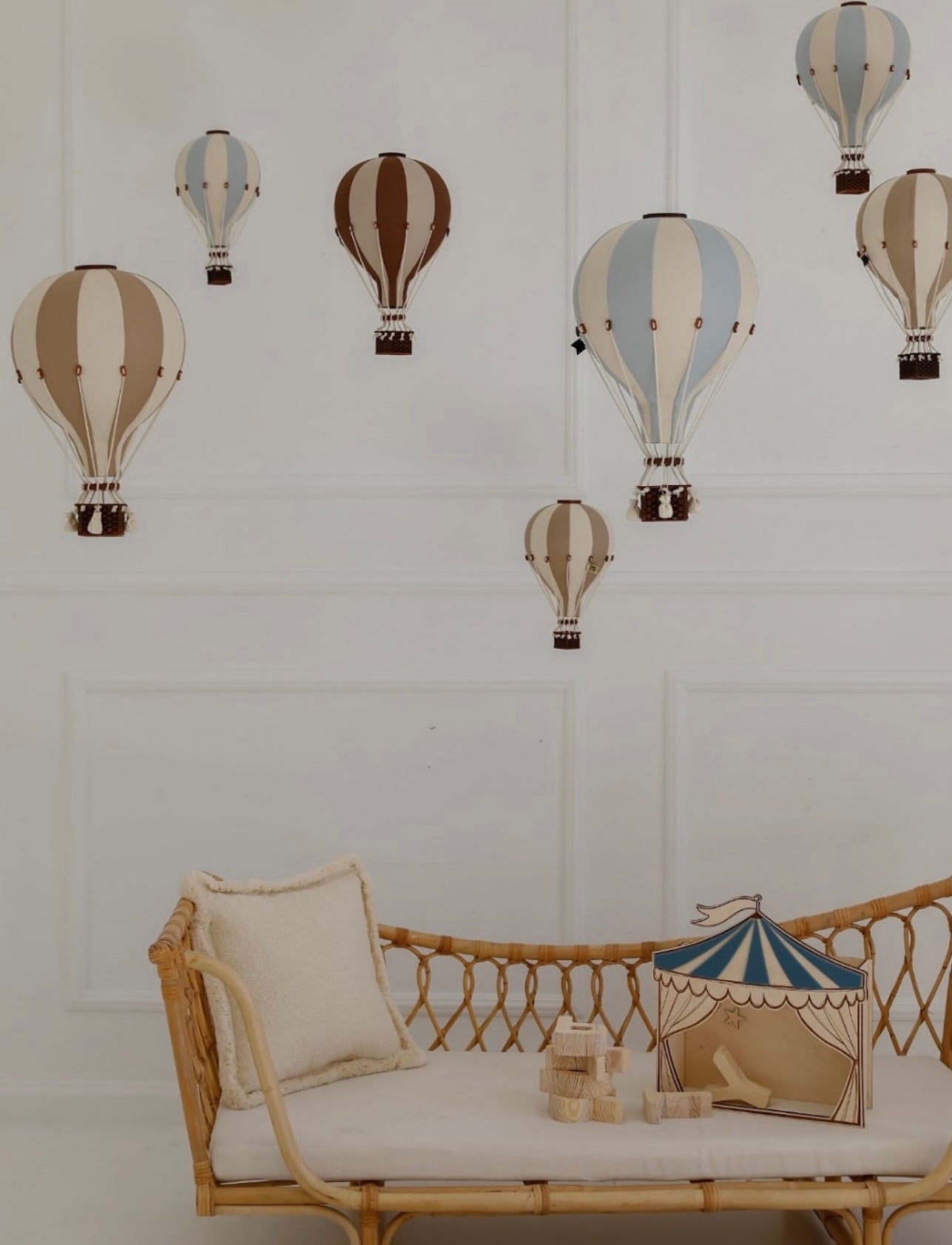 Hot Air Balloon Decorations for Baby Shower, Birthday, Gender Reveal & Baby Nursery Decor | White/Light Blue