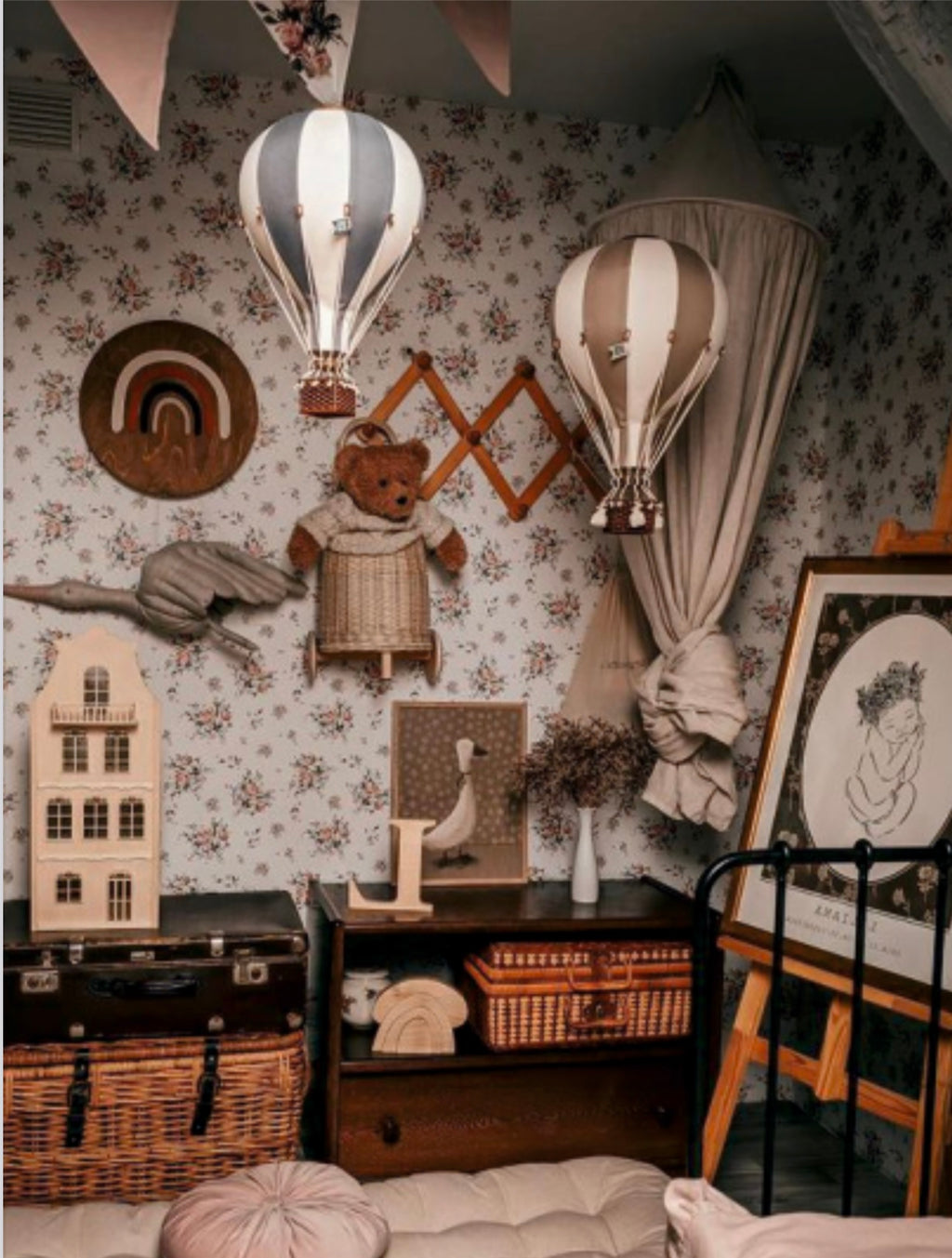 Hot Air Balloon Decorations for Baby Shower, Birthday, Gender Reveal & Baby Nursery Decor | Dark Grey