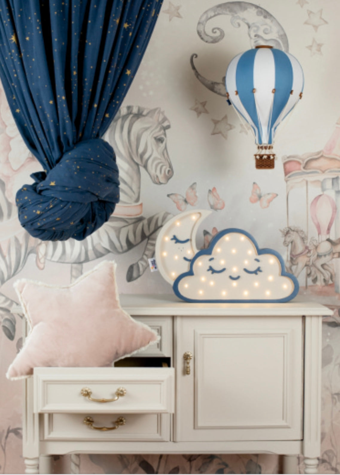 Hot Air Balloon Decorations for Baby Shower, Birthday, Gender Reveal & Baby Nursery Decor | Beige / Blue