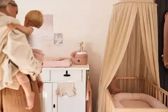 Vintage Canopy  96 inch Nougat